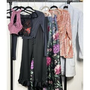 Victorias Secret Bundle/Lot 7 pcs XS/S Sleepwear Lingerie Y2K Satin Floral Robe